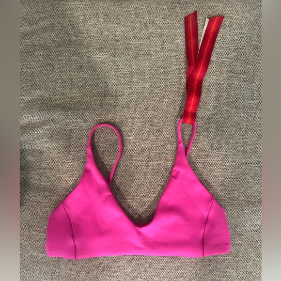 Brand New Left on Fridays Sunday Top size small - Picture 2 of 4